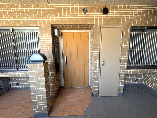 ルイシャトレ戸田公園プロッシモの玄関