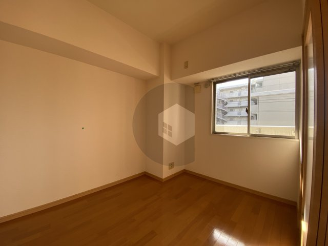 グランガーデン足代新町の洋室
