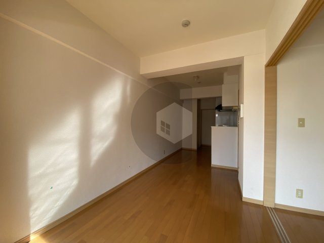 グランガーデン足代新町の居間・リビング