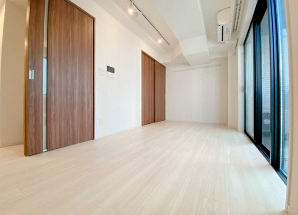 アーバンプレミア池尻大橋　ペット相談　駅近　礼金０の居間・リビング