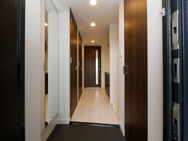 プレサンスOSAKA DOMECITYスクエアの玄関