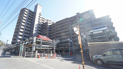 【外観】 | フローレンス井口台 | ２０２６年１月にリフォームした３ＬＤＫマンション
水廻り、クロス、ＣＦ（クッションフロア）、内窓設置
三面バルコニー、プライベートポーチ
縁なし半畳タタミ
花火大会も眺める瀬戸内海の景色が魅力的
