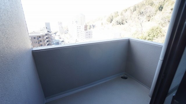 【バルコニー】 | フローレンス井口台 | 西側のバルコニー
６．７帖洋室つながり