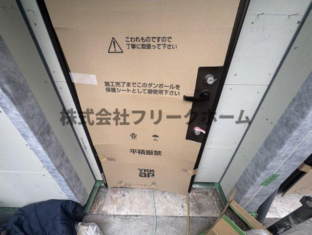武蔵野市吉祥寺本町４丁目のアパートの玄関