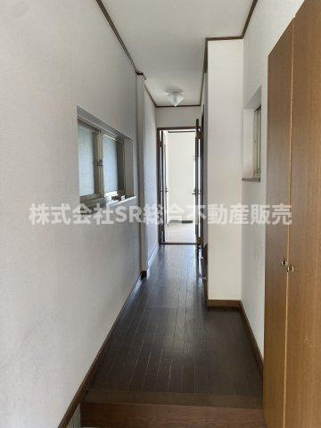 横小路町６丁目中古戸建の内装|リフォームや住宅ローン・東大阪市の不動産の事なら弊社にお任せ下さいませ！
各地域の特徴・グルメ・裏道やその他、細かい情報等も熟知した
東大阪市出身のスタッフが新生活を送るお客様をサポート致します！