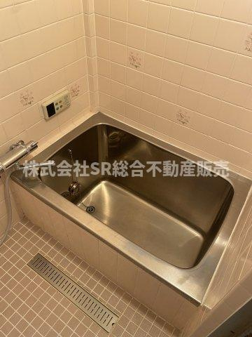 横小路町６丁目中古戸建の浴室|日々の暮らしに欠かせないお風呂です