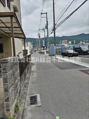 横小路町６丁目中古戸建の前面道路含む現地写真|前面道路含む現地写真です