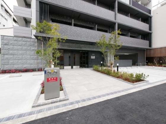 レオンコンフォート阿波座西のエントランス