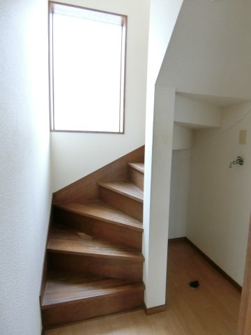 メゾネット可美の内装