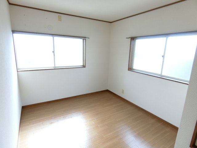 メゾネット可美の洋室