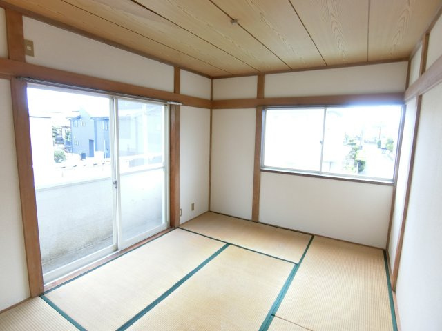 メゾネット可美の和室