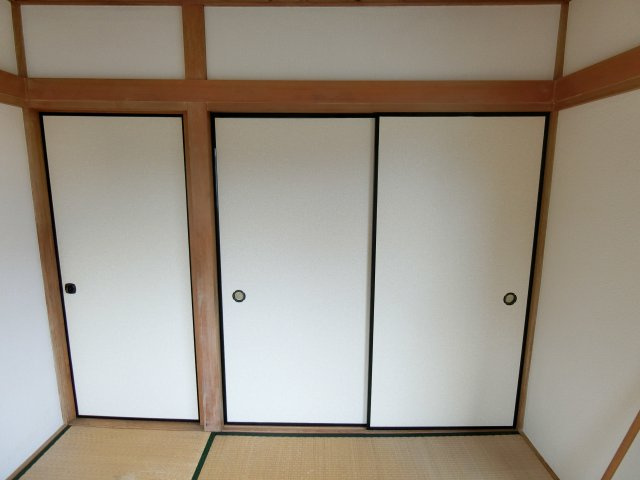 メゾネット可美の和室