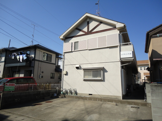 メゾネット可美の駐車場