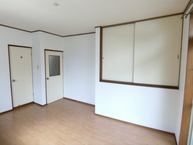 メゾネット可美の居間・リビング