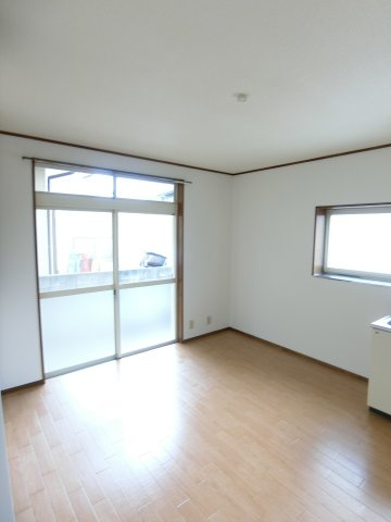 メゾネット可美の居間・リビング