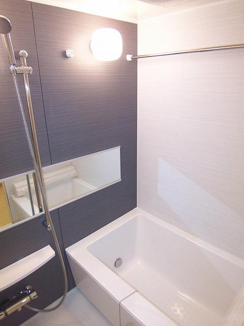 グラントレゾール明大前の浴室