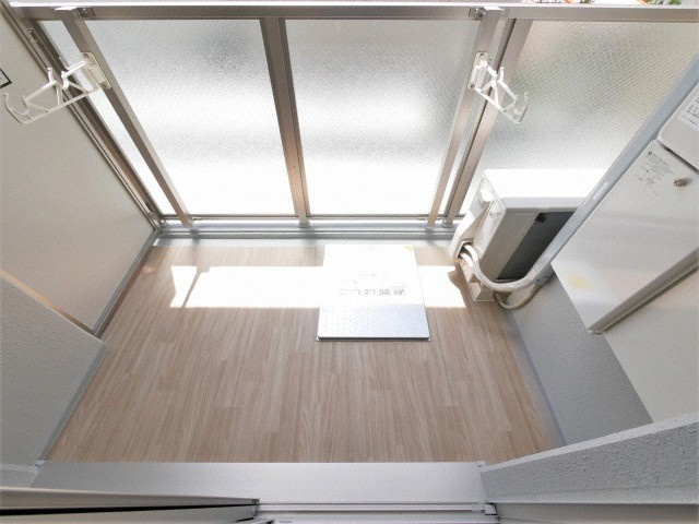 エスリード弁天町ポートヴィラの玄関