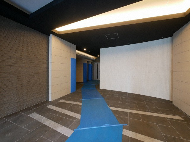 エスリード弁天町ポートヴィラのロビー