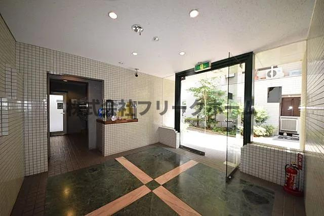 小金井市本町２丁目の賃貸マンションのロビー