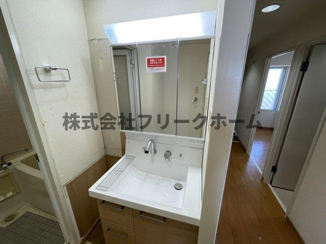 小金井市本町２丁目の賃貸マンションの洗面所