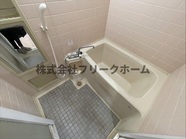 小金井市本町２丁目の賃貸マンションの浴室