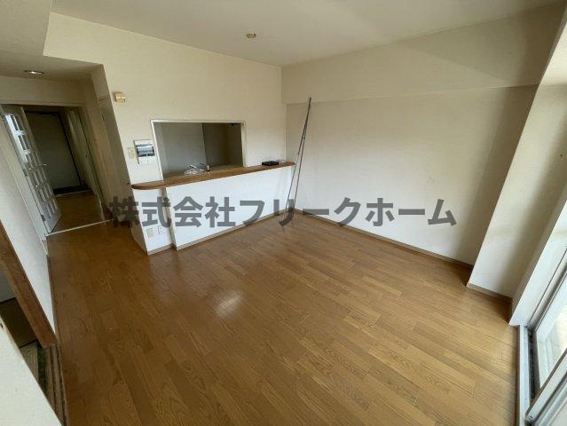 小金井市本町２丁目の賃貸マンションの居間・リビング