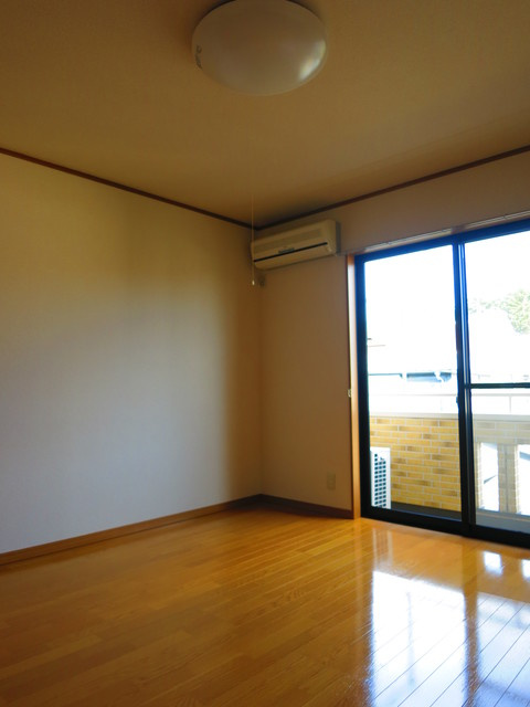 サンコートアクシスの居間・リビング