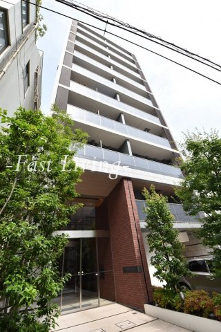 レーヴマニフィック本郷のエントランス