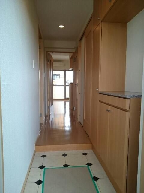 セレノ　プラシードの玄関