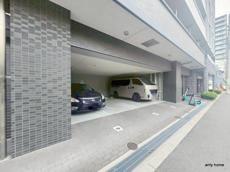 プレサンス四天王寺前夕陽ヶ丘　仲介手数料無料の駐車場