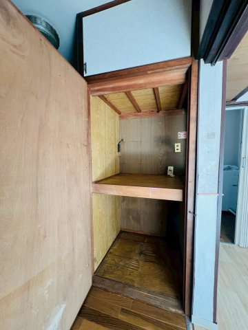 塩屋町戸建の内装