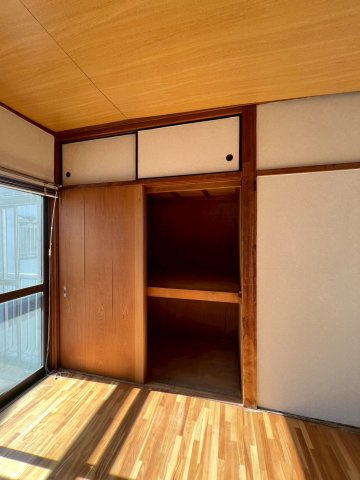 塩屋町戸建の収納