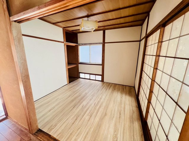 塩屋町戸建の寝室