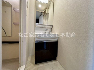 【洗面所】 | ディアレイシャス浅間町ステーションフロント | ※写真は別号室