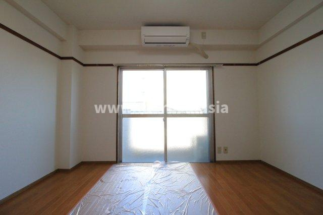 赤木コーポの洋室