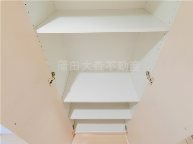 レジデンス新蒲田スクエアの収納|玄関収納➁
