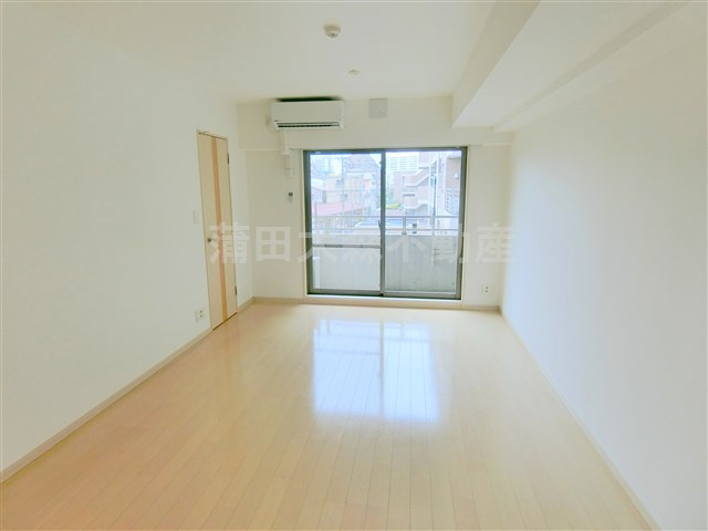 レジデンス新蒲田スクエアの居間・リビング|LDK12.24帖のリビングダイニングキッチン