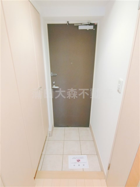 レジデンス新蒲田スクエアの玄関