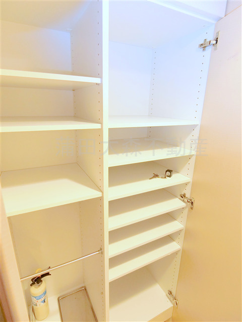 レジデンス新蒲田スクエアの収納|玄関収納①