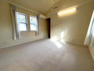 【洋室】 | 中古一戸建　高知市春野町南ヶ丘８丁目 | ２階8.0帖