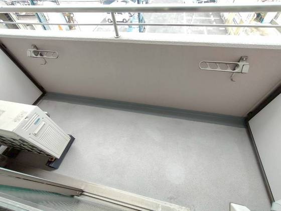 京橋森野ビルのバルコニー