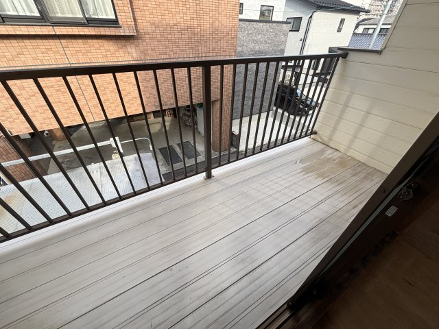 沖本貸家　Ａ棟のバルコニー