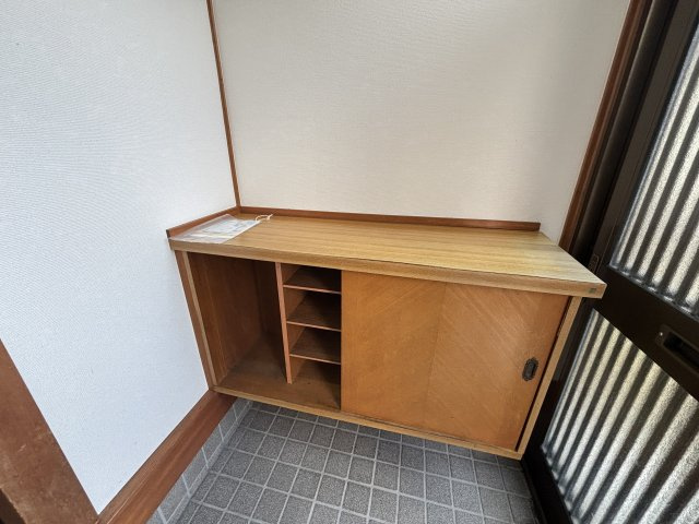 沖本貸家　Ａ棟の玄関