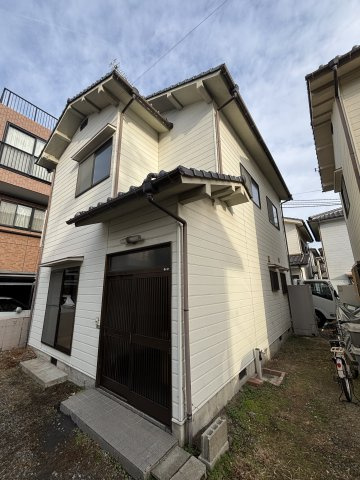 沖本貸家　Ａ棟の外観