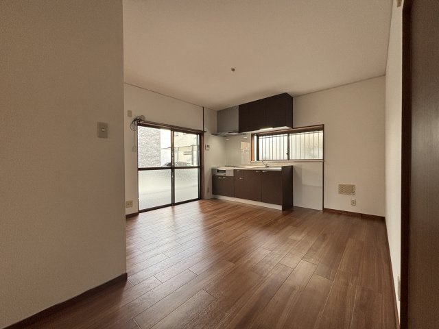 沖本貸家　Ａ棟の居間・リビング