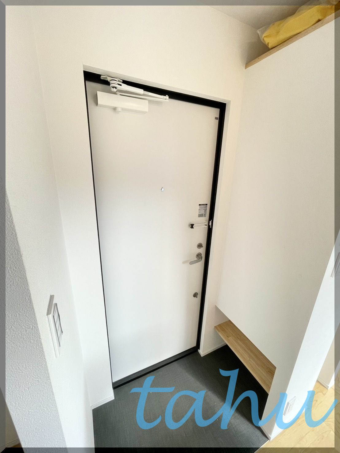 豊島区池袋本町２丁目の賃貸マンションの玄関