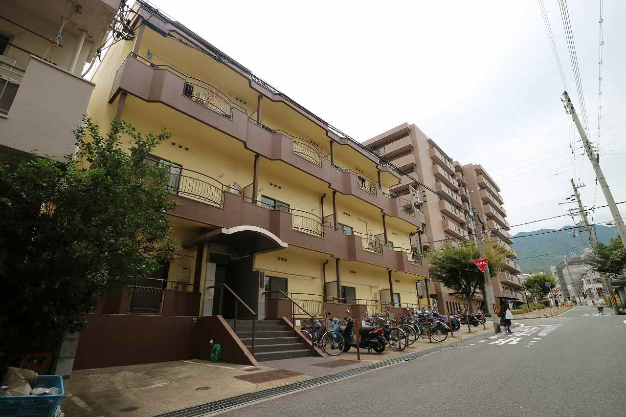 三景マンションの外観