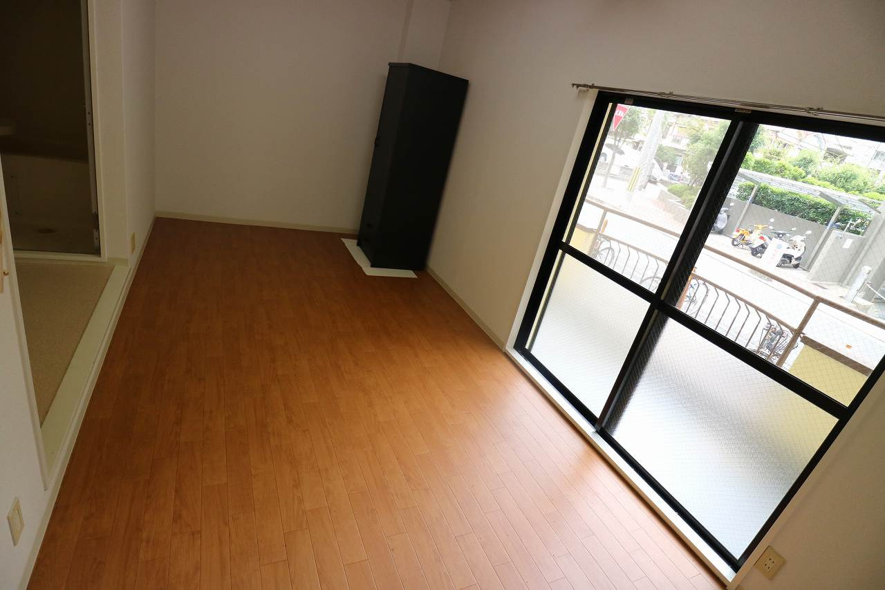 三景マンションの居間・リビング