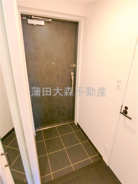 The Aigrette Minami-Kamataの玄関