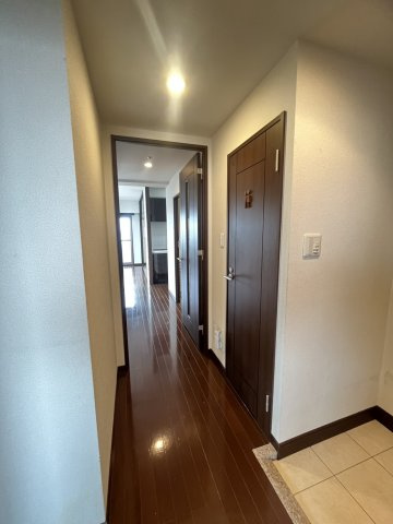 グランデュール新小岩の玄関